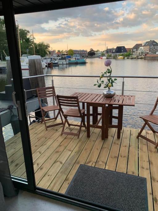 Unique New Houseboat Moored 4 Apartment Zwartsluis Exterior photo